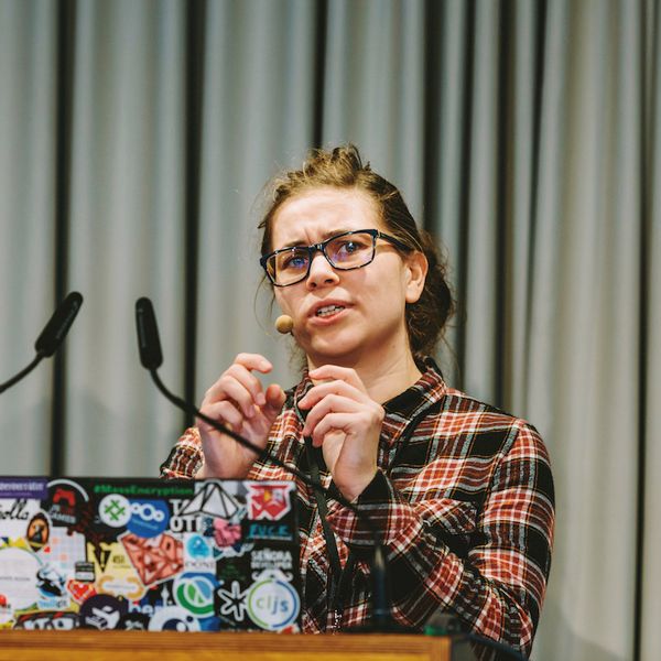 Photo of Lisa Passing